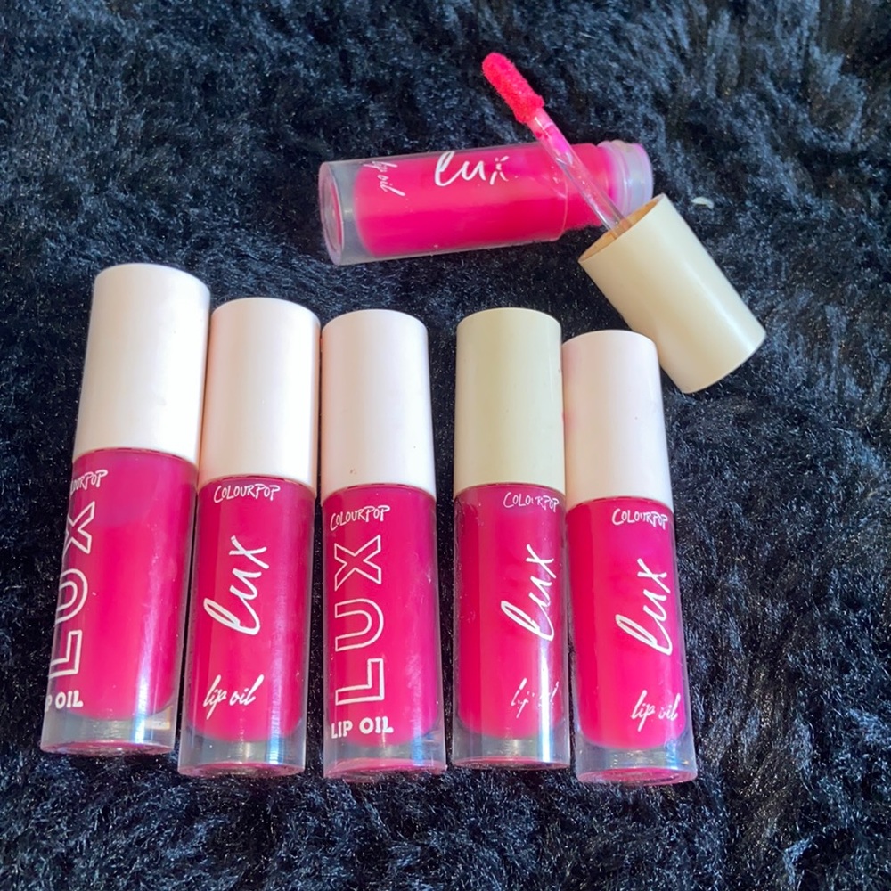 Color pop lip gloss
